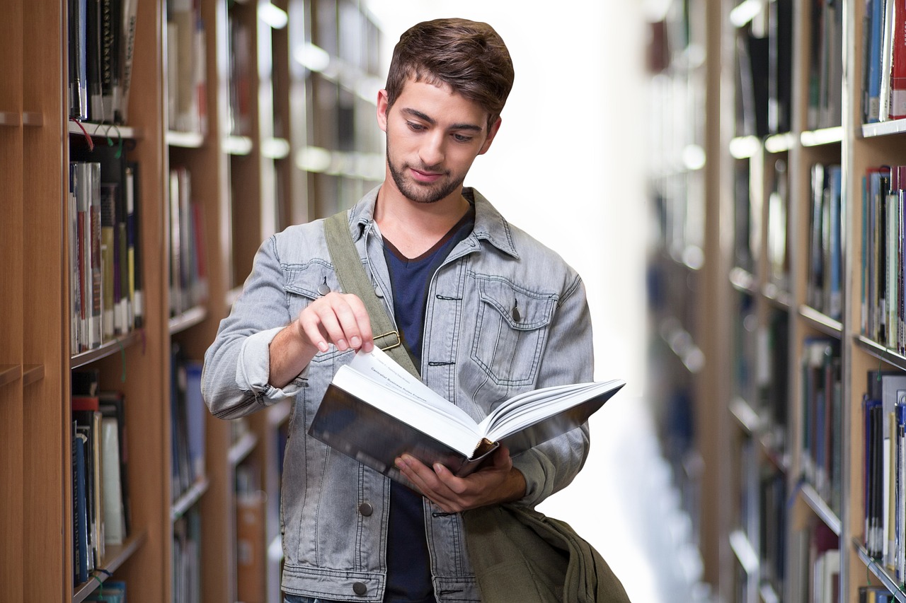 Auxílio na Publicação de Livros e Artigos